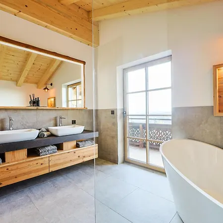 Luxus - Alpine Eleganz Trifft Outdoor-jacuzzi Und Zirbensauna Holiday home Pirching am Traubenberg